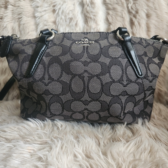 Coach Mini Kelsey Satchel in Signature Canvas. - Picture 1 of 7